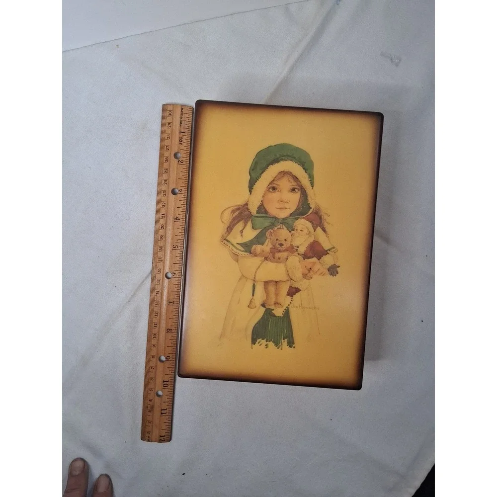 Jan Hagara Noel Old Fashioned Christmas Musical Jewelry Box Reuge Swiss Movement